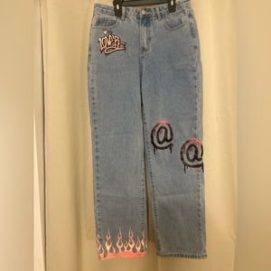 Adika picture jeans
